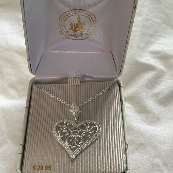 Disney parks necklace - Picture 2 of 5